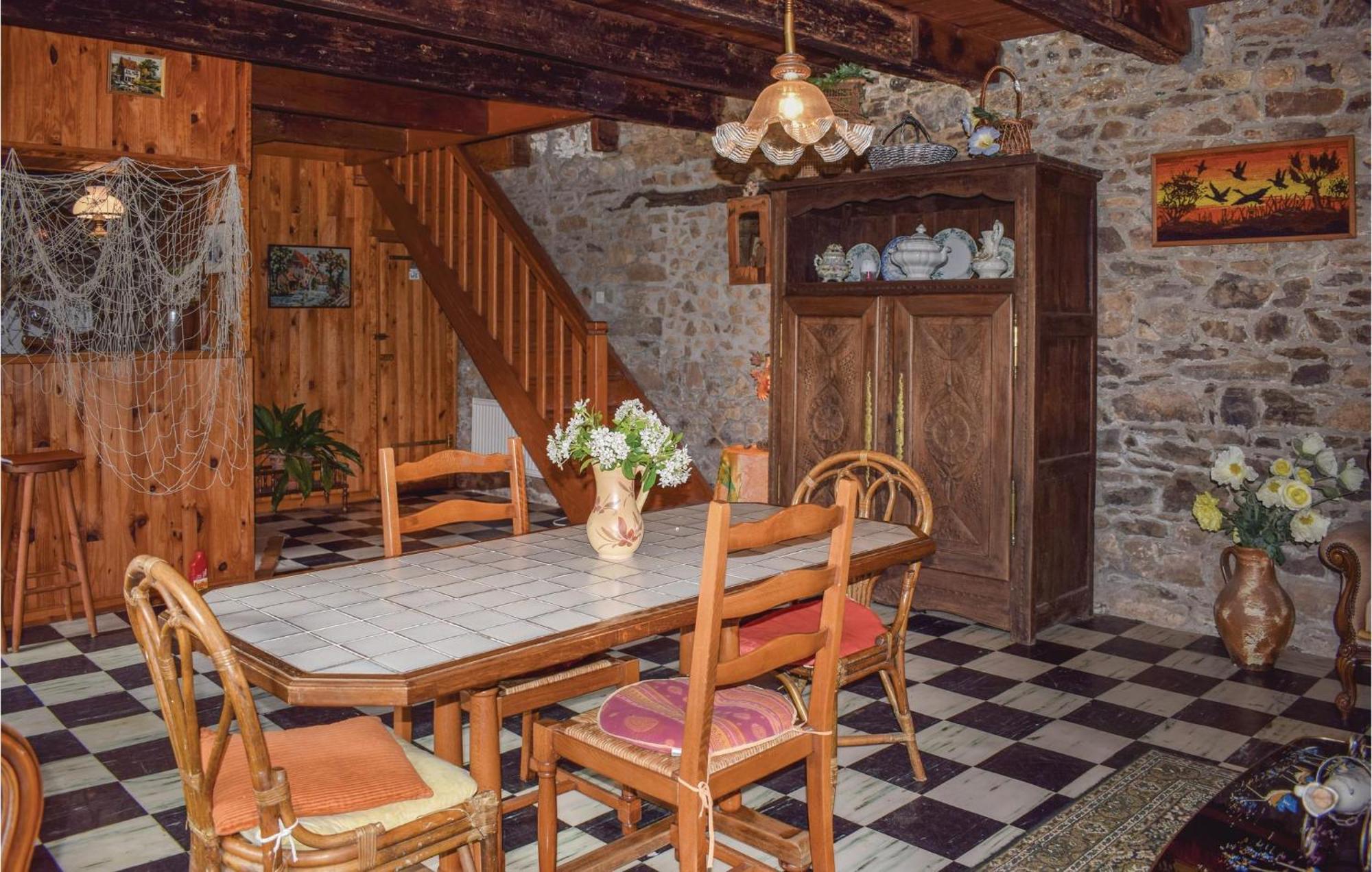 Lovely Home In Le Faouet With Kitchen Esterno foto